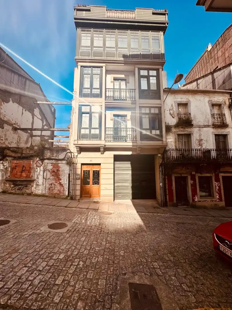 Vista exterior de Dúplex en venda en Ferrol amb Calefacció, Parquet i Internet