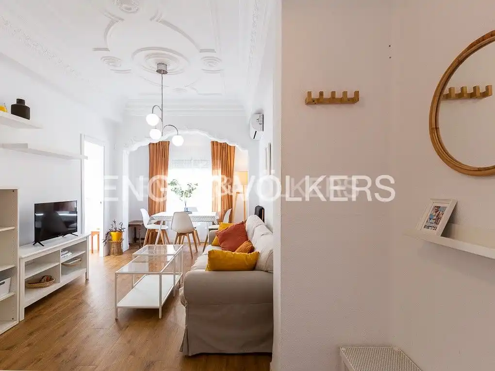 Sala d'estar de Apartament de lloguer en Valencia amb Aire condicionat, Calefacció i Moblat