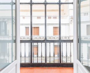 Terrassa de Apartament de lloguer en  Madrid Capital amb Aire condicionat, Calefacció i Balcó