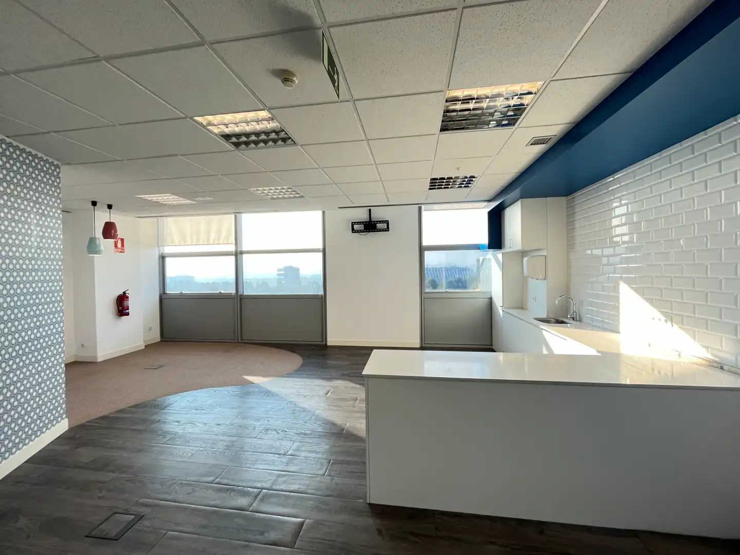 Büro zur Miete in Sant Cugat del Vallès mit Klimaanlage und Heizung