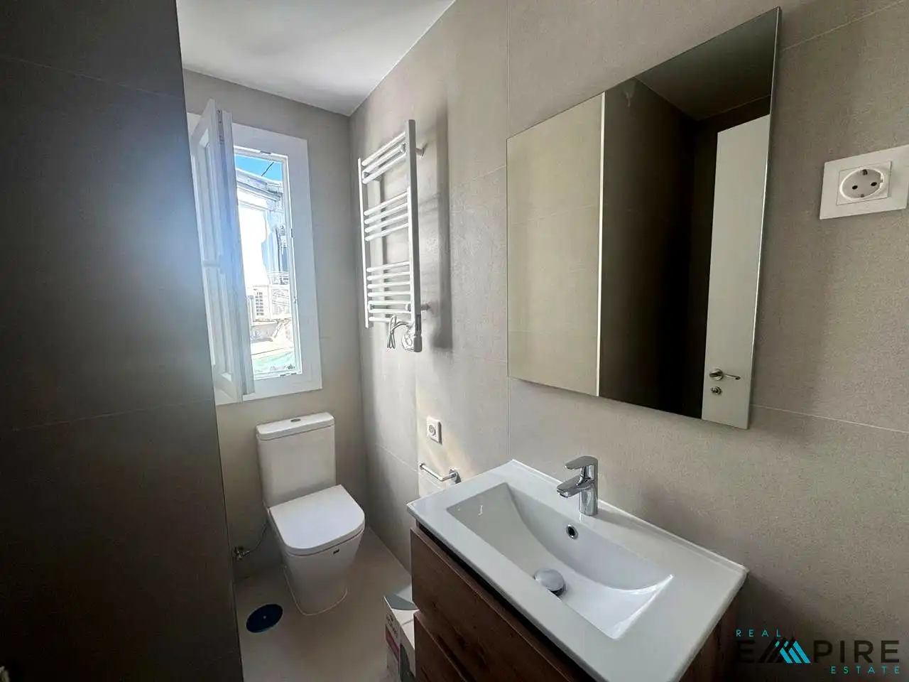 Bathroom of Flat for share in Pozuelo de Alarcón  with Heating, Furnished and Balcony