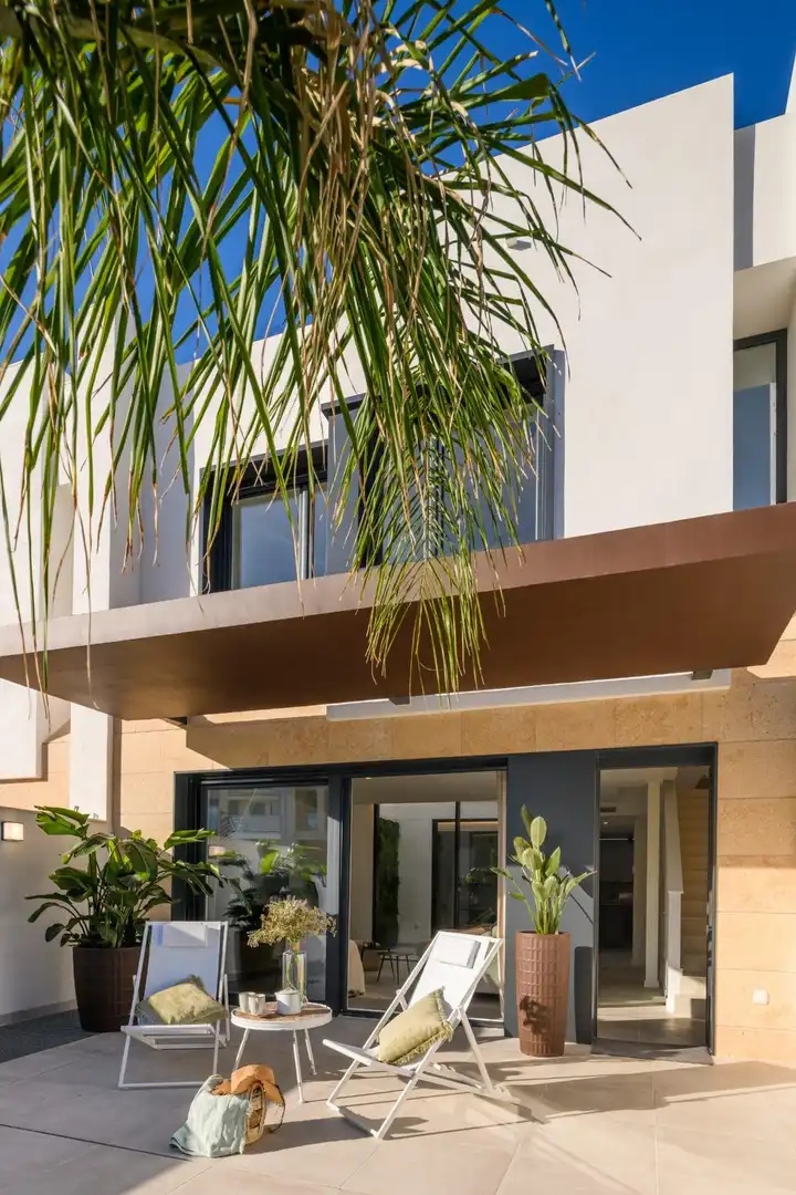 Vista exterior de Casa o xalet en venda en Murcia amb Aire condicionat, Jardí privat i Terrassa