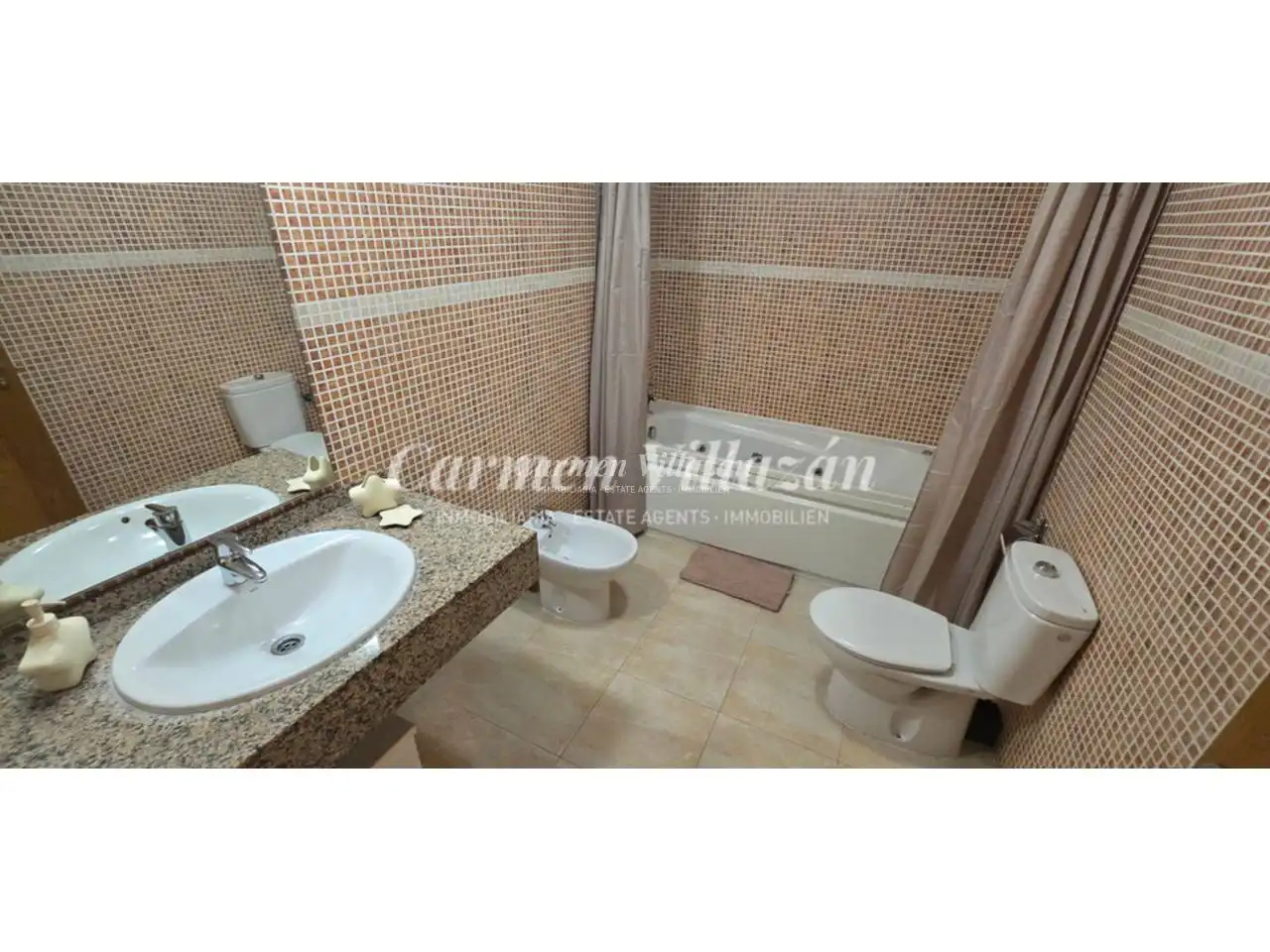 Baño de Dúplex en venta en Antigua con Aire acondicionado, Terraza y Amueblado