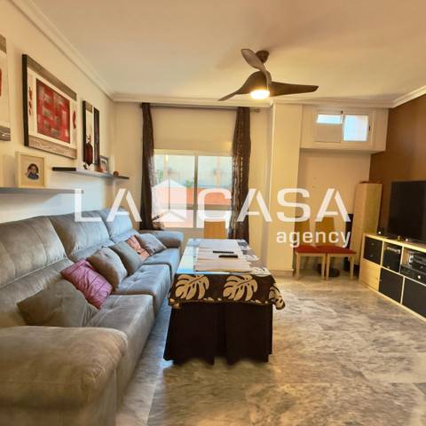 Ático en Venta en Colores -  Entreparques