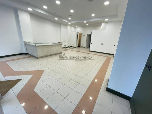 Local comercial en Alquiler en Centro