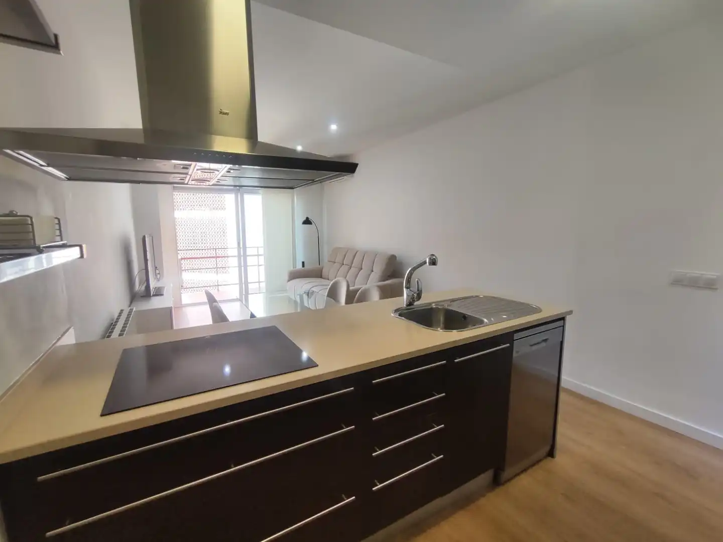Cuina de Pis en venda en Girona amb Aire condicionat, Calefacció i Parquet