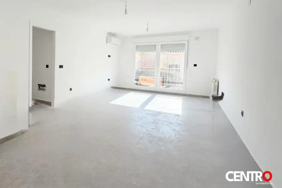 Wohnzimmer von Wohnung zum Verkauf in Cenes de la Vega mit Klimaanlage, Heizung und Privatgarten