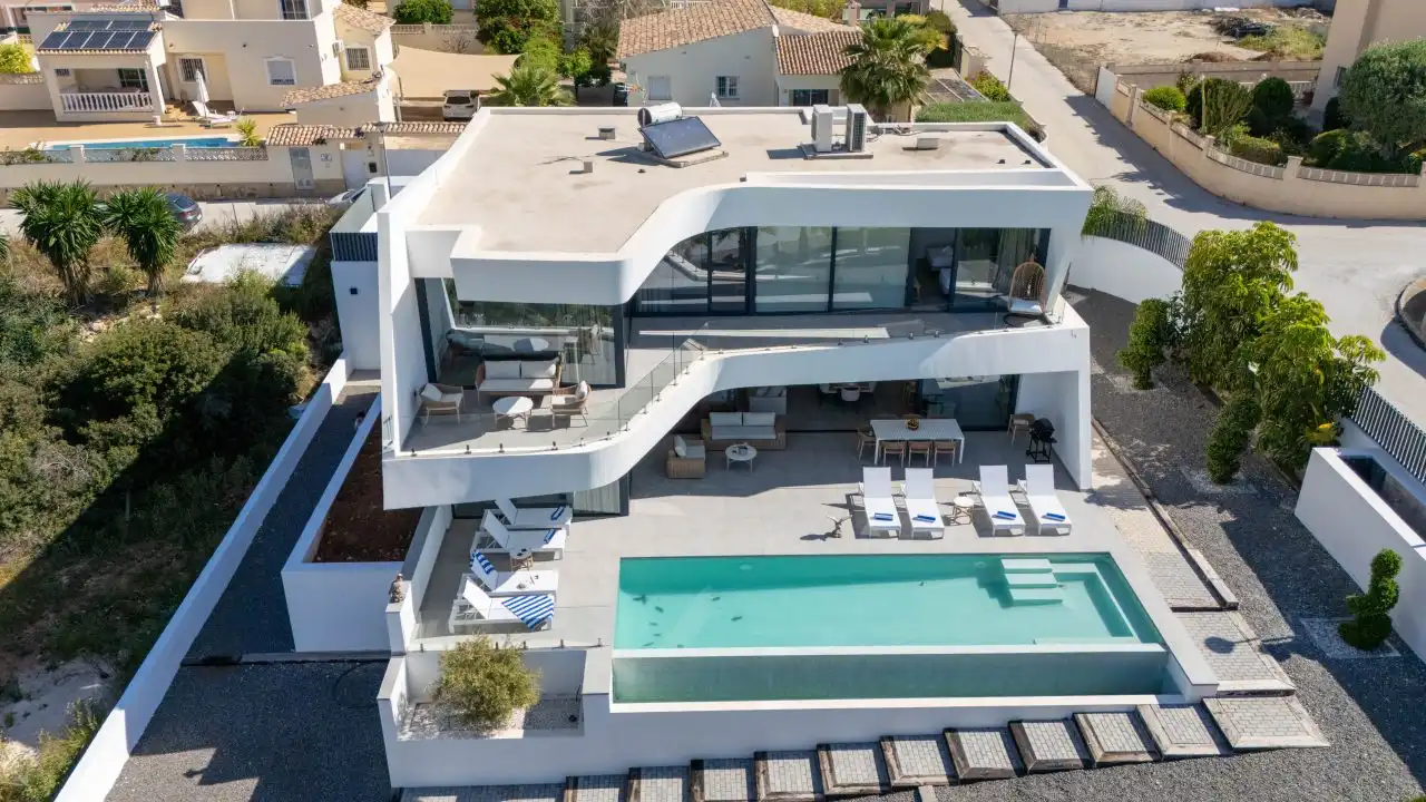 Chalet con terraza en venta en Marisol Park - Ortembach - Los Almendros, imagen 2