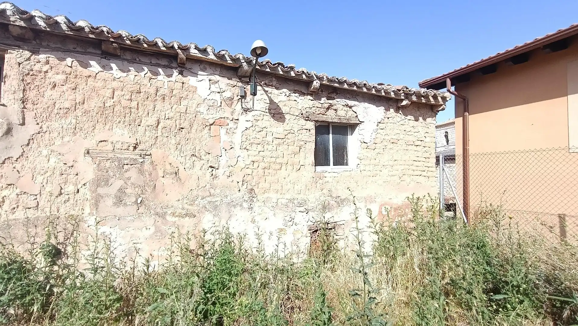 Vista exterior de Casa adosada en venta en Cayuela