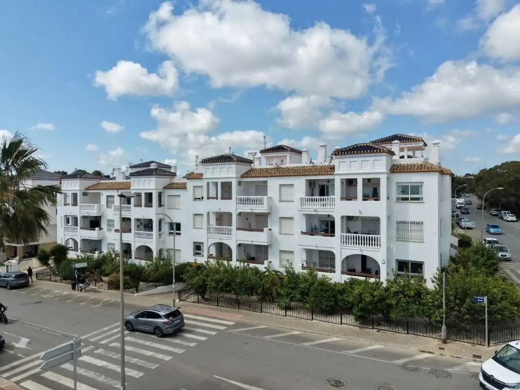 Apartament amb piscina en venda a Orihuela Costa