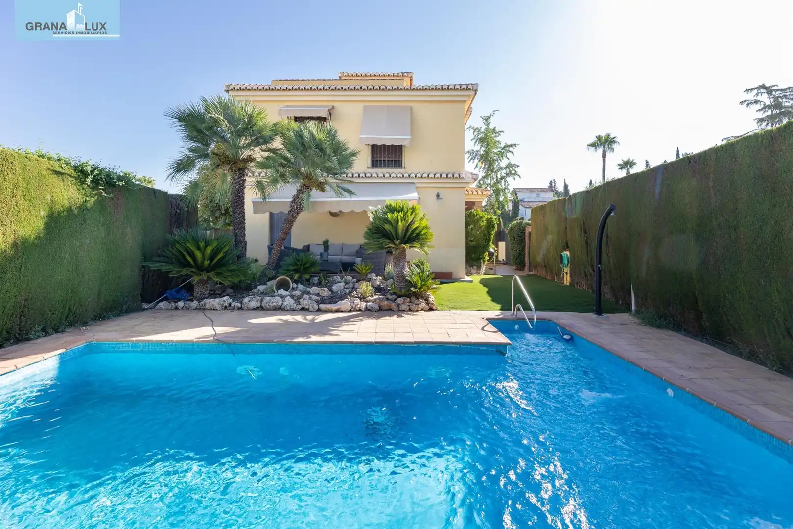 Villa con piscina in vendita a Calle ALMECES