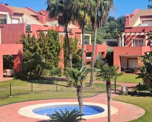 Jardí de Casa adosada en venda en Sotogrande amb Aire condicionat, Calefacció i Terrassa