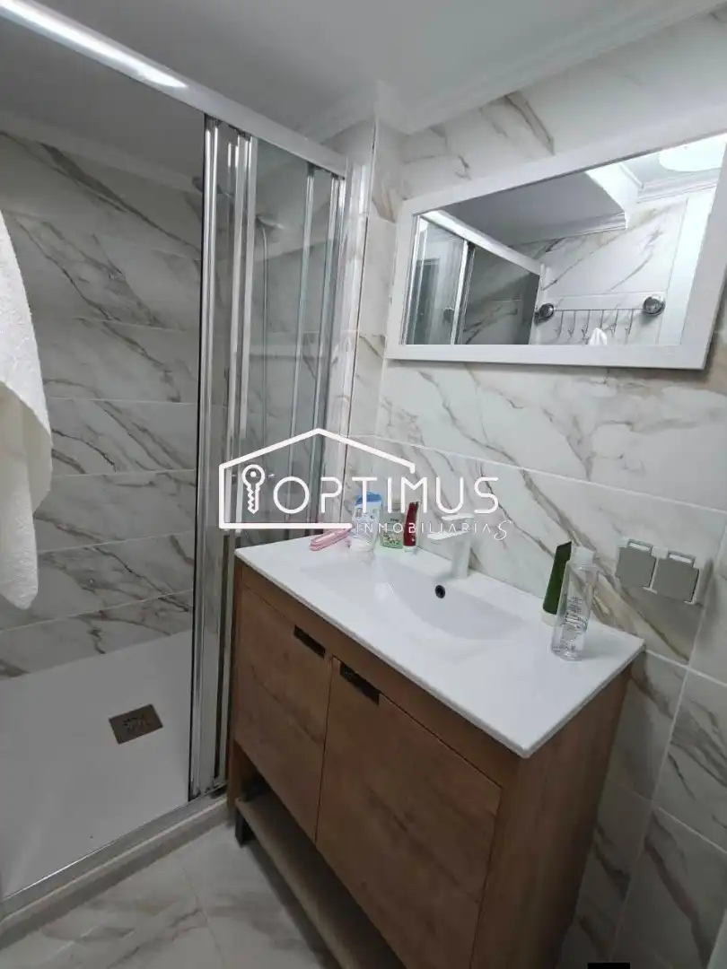 Baño de Apartamento en venta en Xirivella con Aire acondicionado, Amueblado y Horno