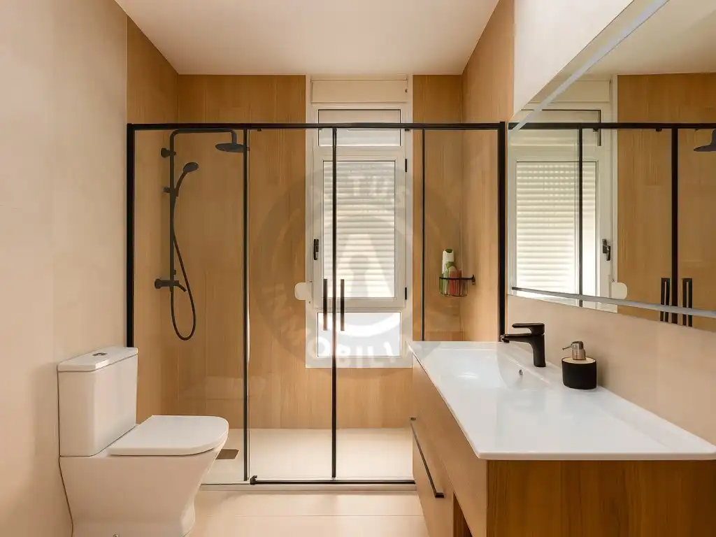 Bathroom of Houses for sale in Cáceres  with Swimming Pool, Oven and Washing machine