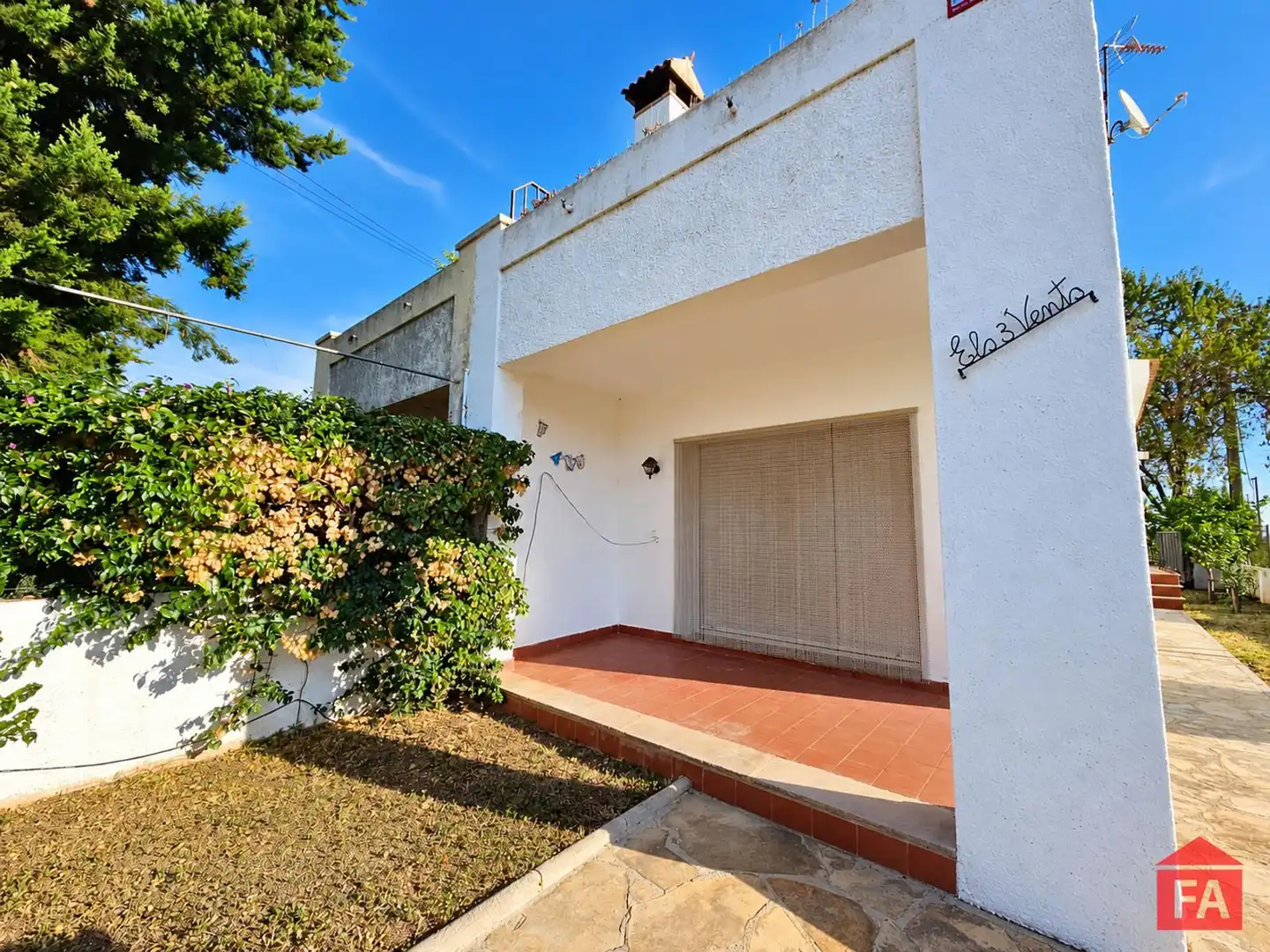 Exterior view of Detached homes for sale in Albinyana  with Terrace, Balcony and Alarm