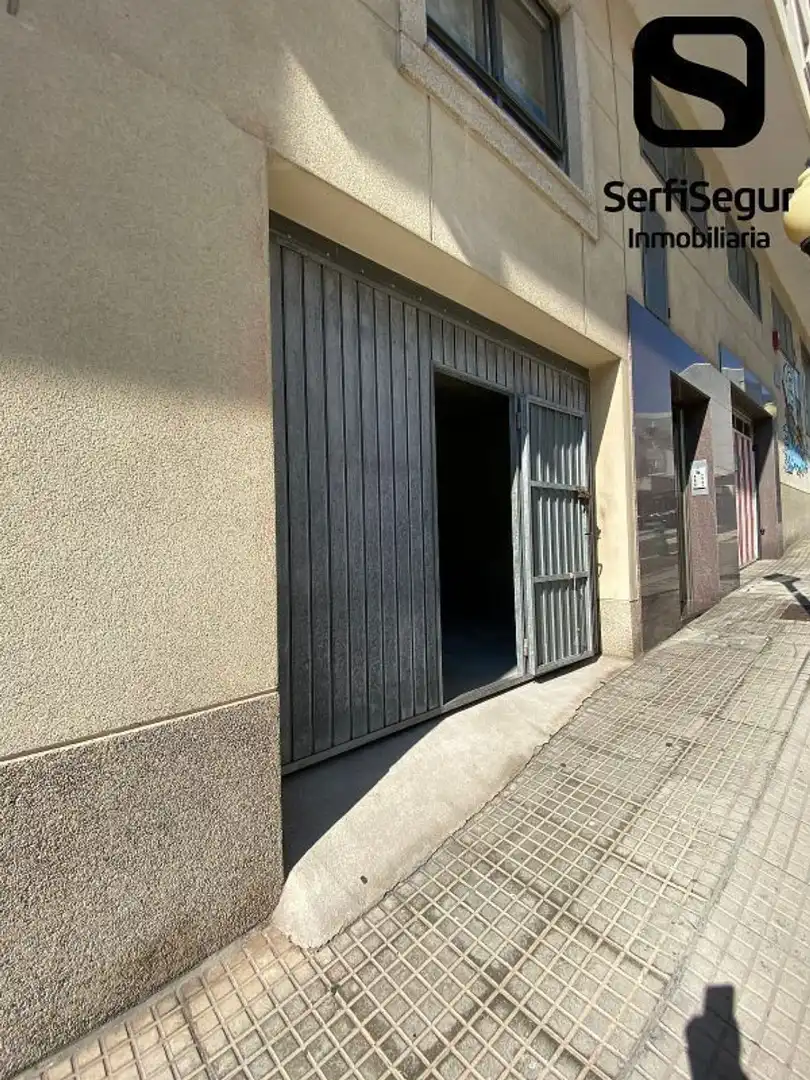 Geschaftsraum zur Miete in Rúa República de Uruguai, Arteixo pueblo