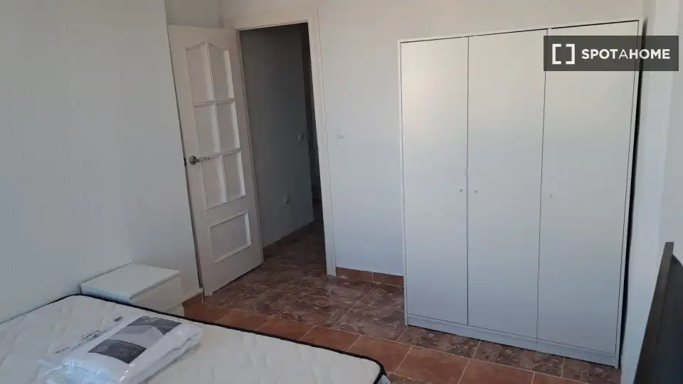 Bedroom of Flat for share in Cartagena  with Air Conditioner, Terrace and Furnished