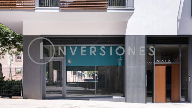 Local comercial en Alquiler en Calle de la Maladeta en Porta