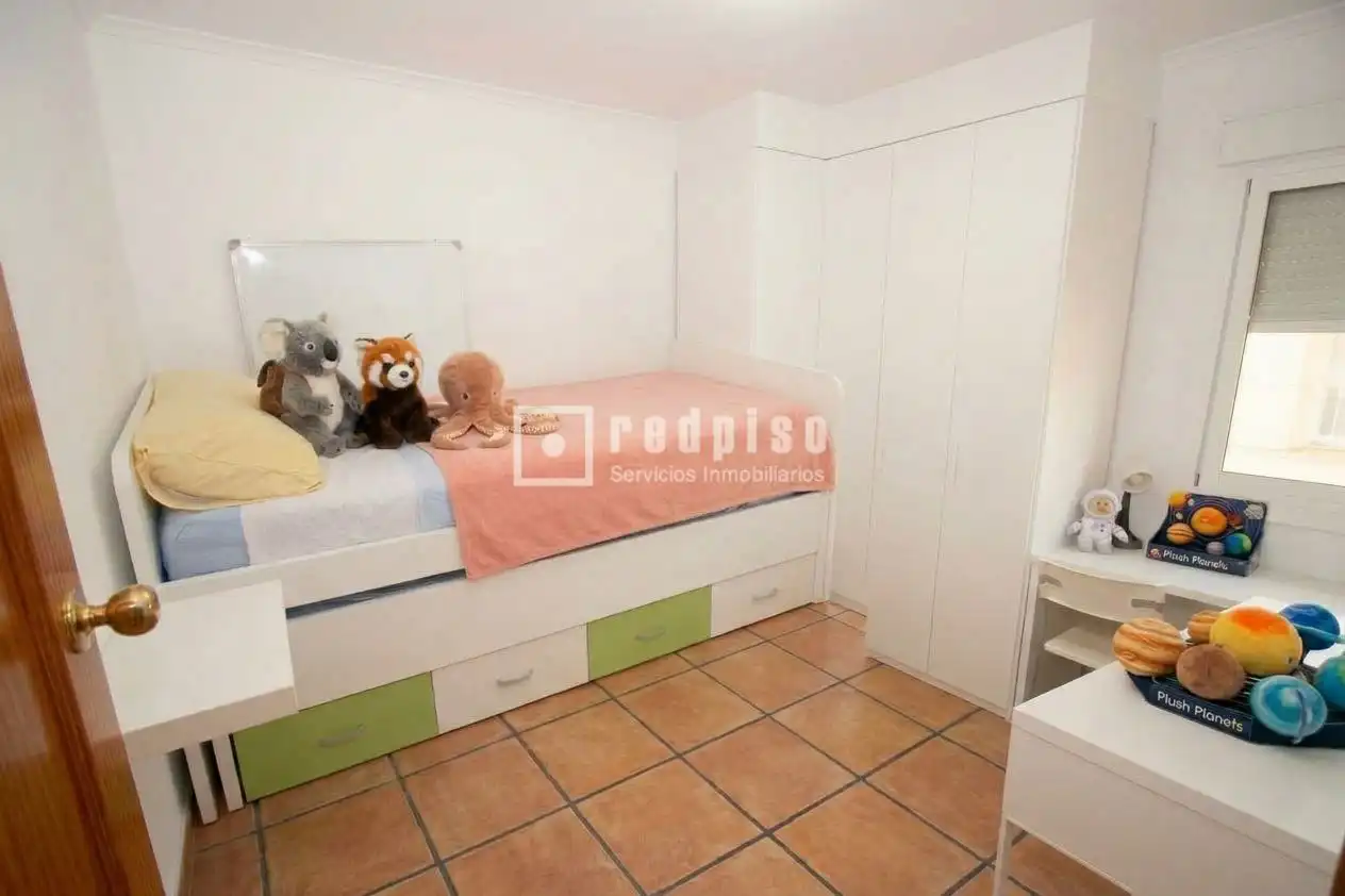 Bedroom of Flat for sale in Carretera de Cádiz
