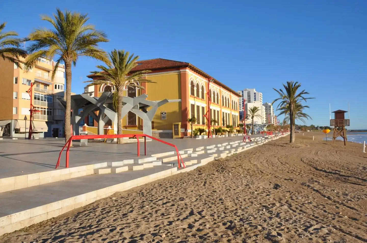 Vista exterior de Ático en venta en Vinaròs con Aire acondicionado, Calefacción y Terraza