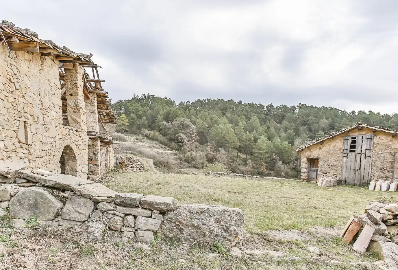 Vista exterior de Finca rústica en venda en Castell de l'Areny