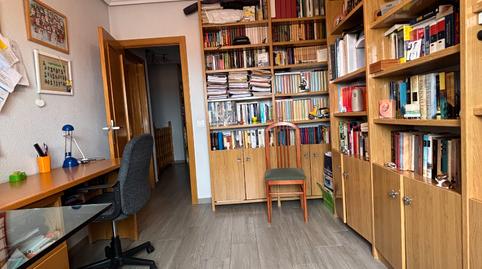 Foto 3 de Casa adosada en venta en Calle Granadilla, 10, Los Pinos - El Pilar, Cáceres
