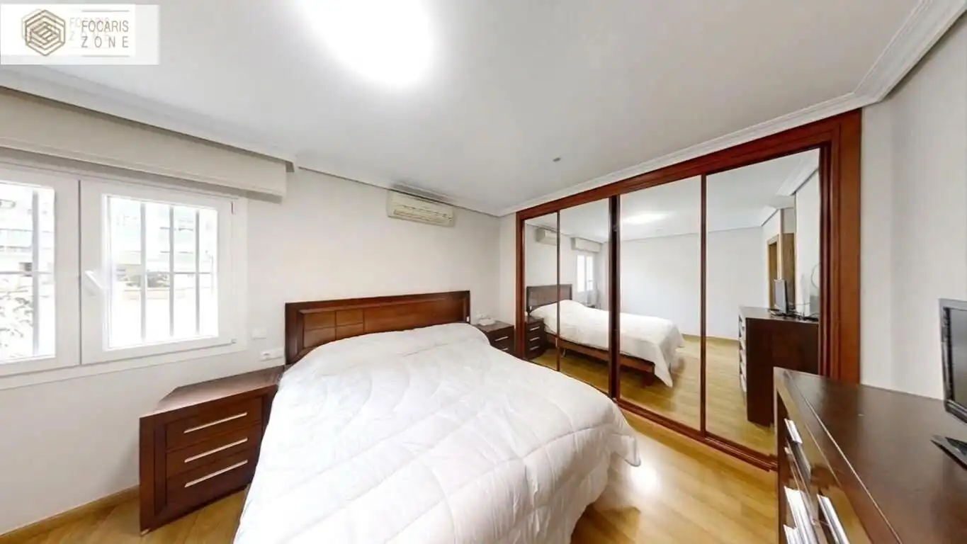 Habitación de Piso en venta en Málaga con Aire acondicionado, Terraza y Trastero
