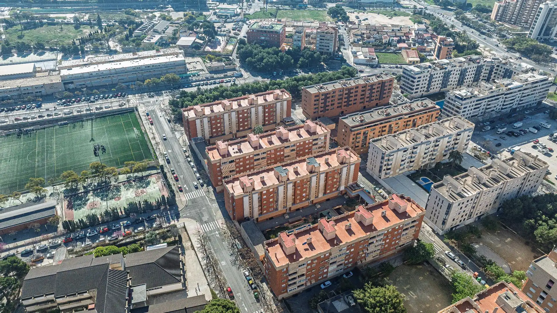 Vista exterior de Ático en venta en Alicante / Alacant con Calefacción, Jardín privado y Terraza