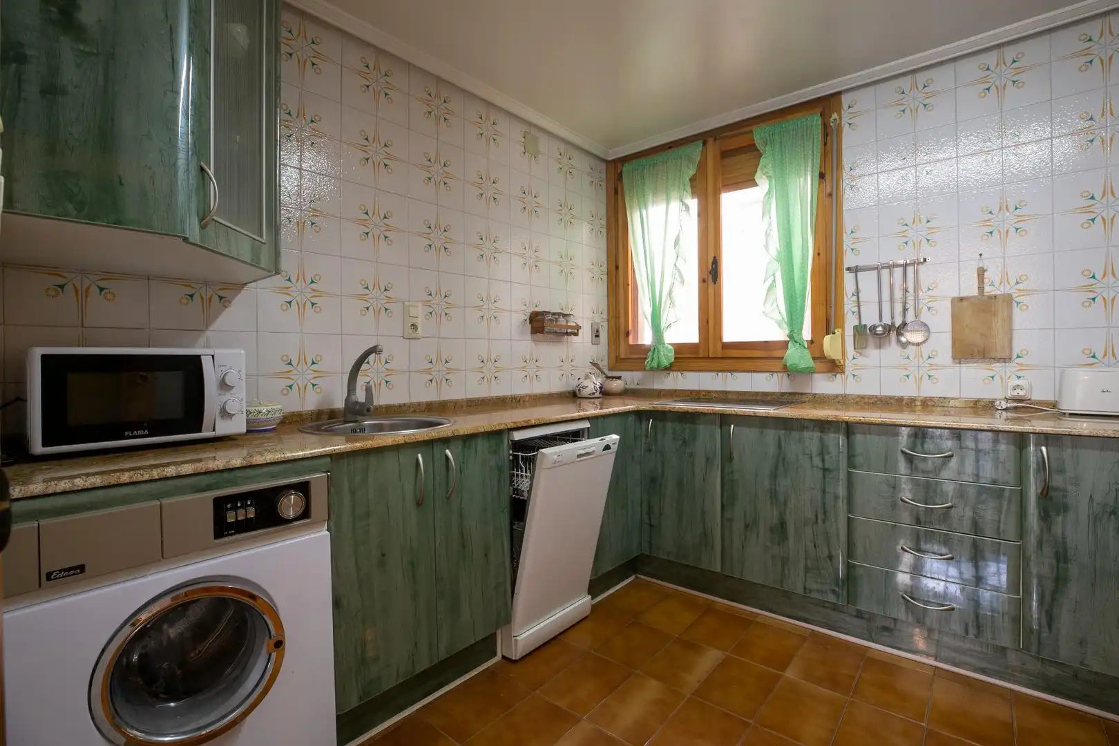 Cocina de Piso en venta en Boltaña con Aire acondicionado, Calefacción y Jardín privado