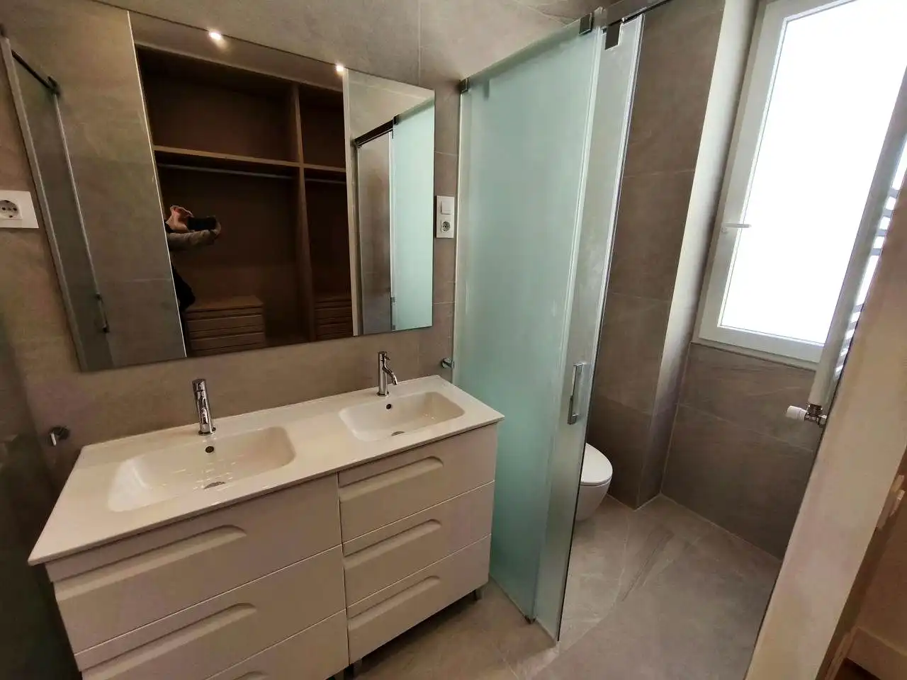Bathroom of Flat for rent in Barrio de Salamanca