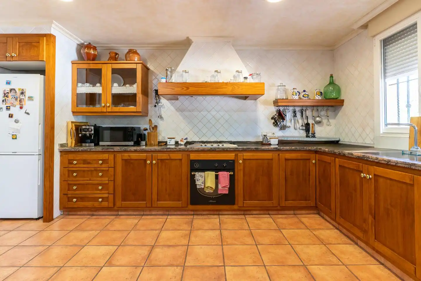 Cuina de Casa o xalet en venda en Elche / Elx amb Calefacció, Terrassa i Traster