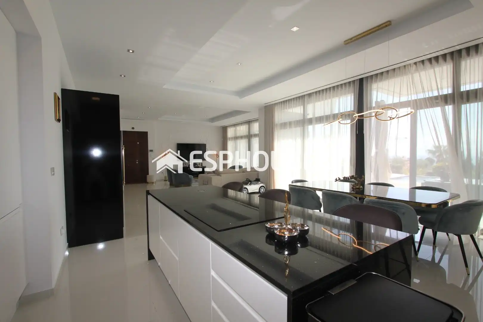 Casa con piscina in vendita a Golf Bahía, imagen 3