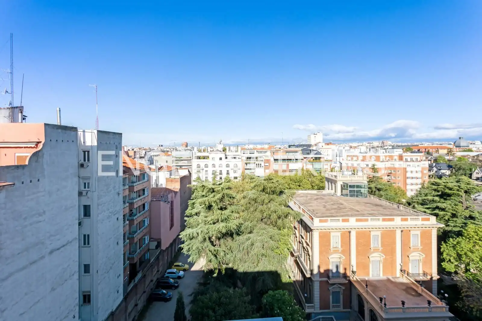 Exterior view of Attic for sale in Barrio de Salamanca