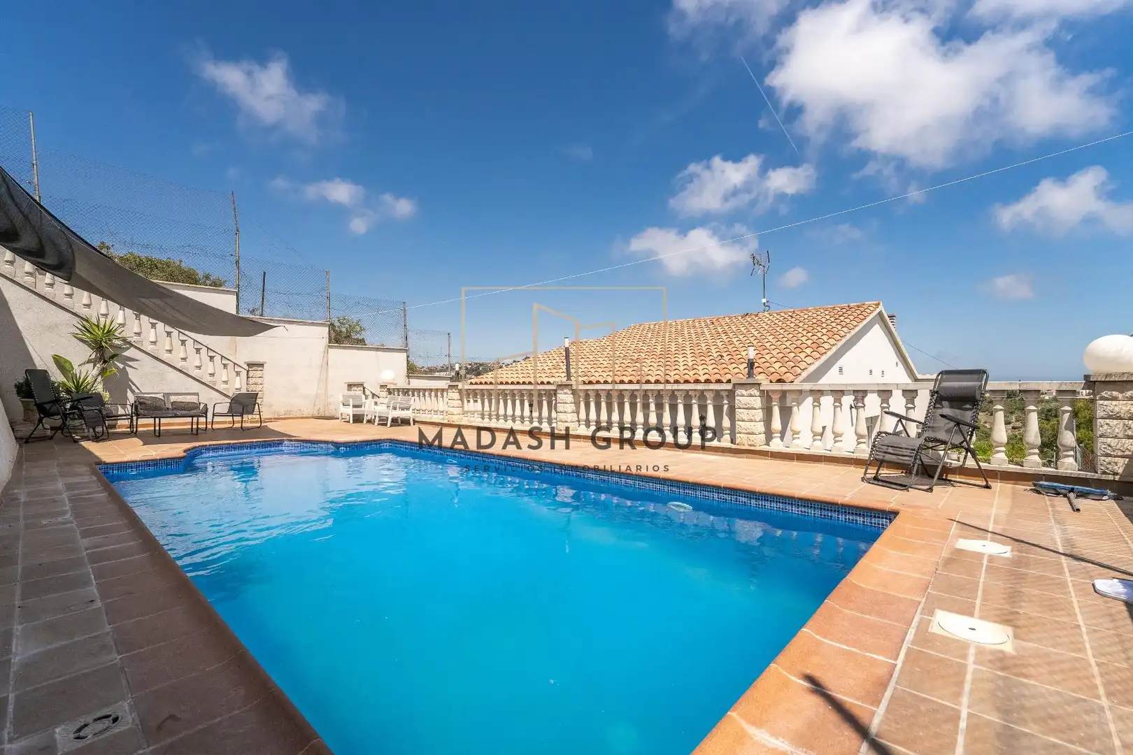 Piscina de Casa o xalet en venda en Calafell amb Aire condicionat, Calefacció i Jardí privat