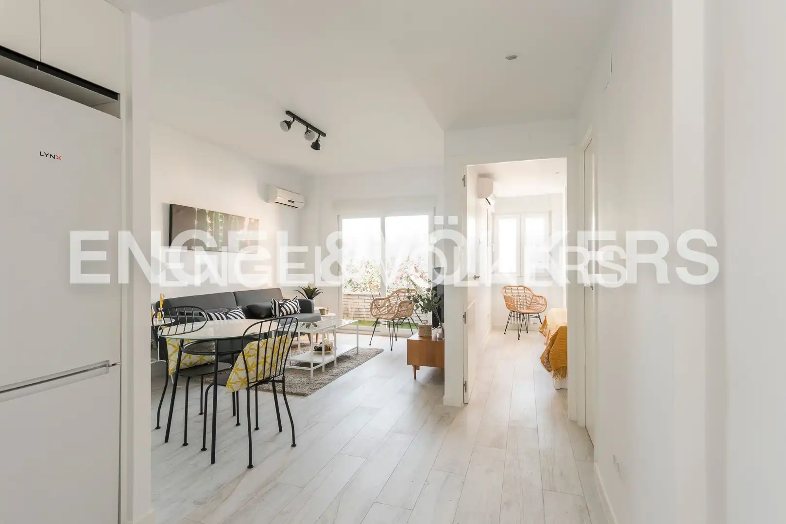 Vista exterior de Piso de alquiler en Madrid con Aire acondicionado, Calefacción y Terraza
