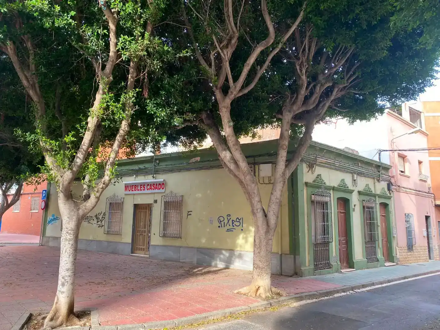 Vista exterior de Planta baixa en venda en Almería