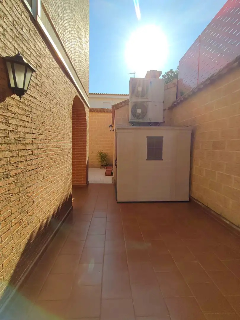 Terrassa de Casa o xalet en venda en Herencia amb Aire condicionat, Calefacció i Piscina