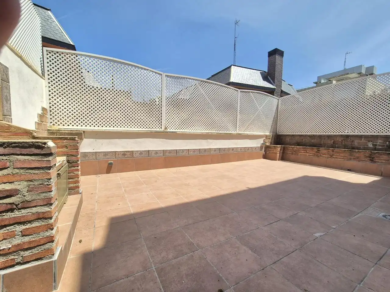 Terrassa de Casa adosada de lloguer en Madrid amb Aire condicionat, Calefacció i Jardí privat