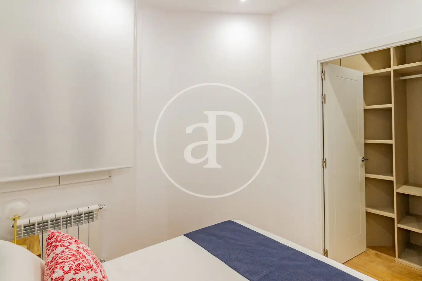 Bedroom of Flat for rent in Madrid  with Air Conditioner, Heating and Furnished
