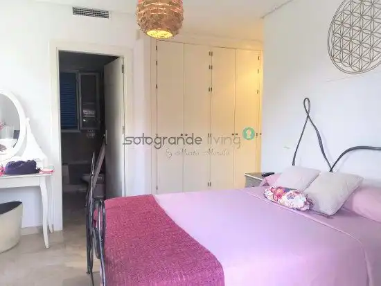 Habitación de Apartamento de alquiler en Sotogrande con Aire acondicionado, Calefacción y Terraza