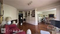 Living room of Flat for sale in  Barcelona Capital  with Heating, Parquet flooring and Terrace