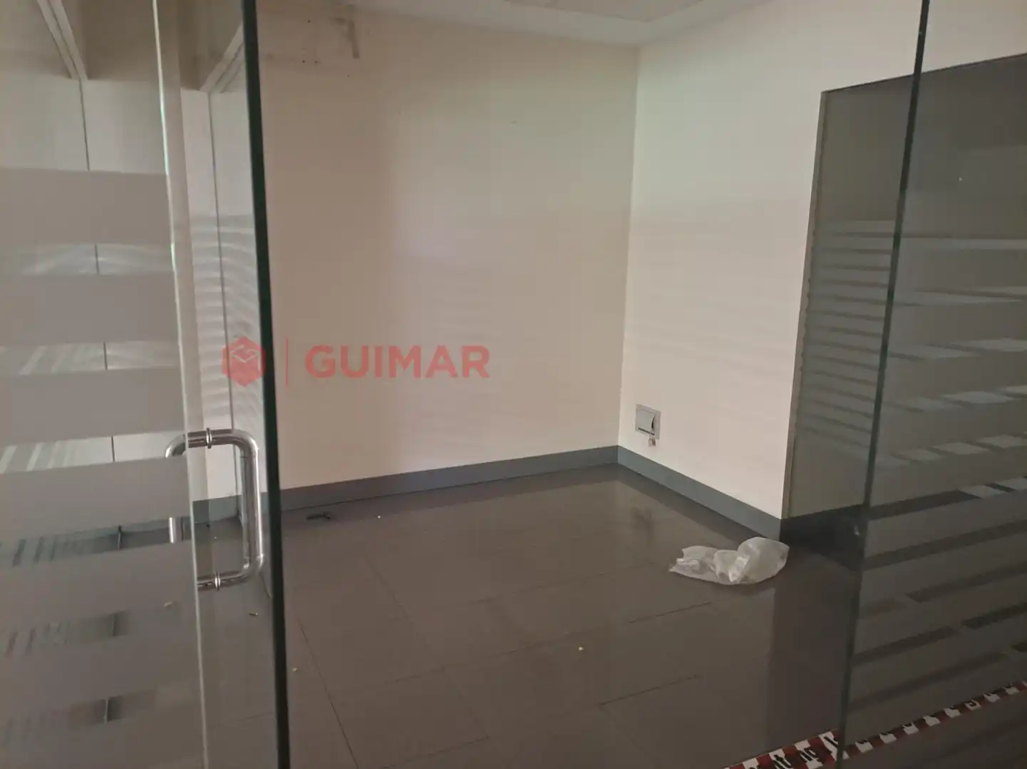 Business premises for sale in L´Hospitalet de Llobregat - Calle PUJOS DE, imagen 2