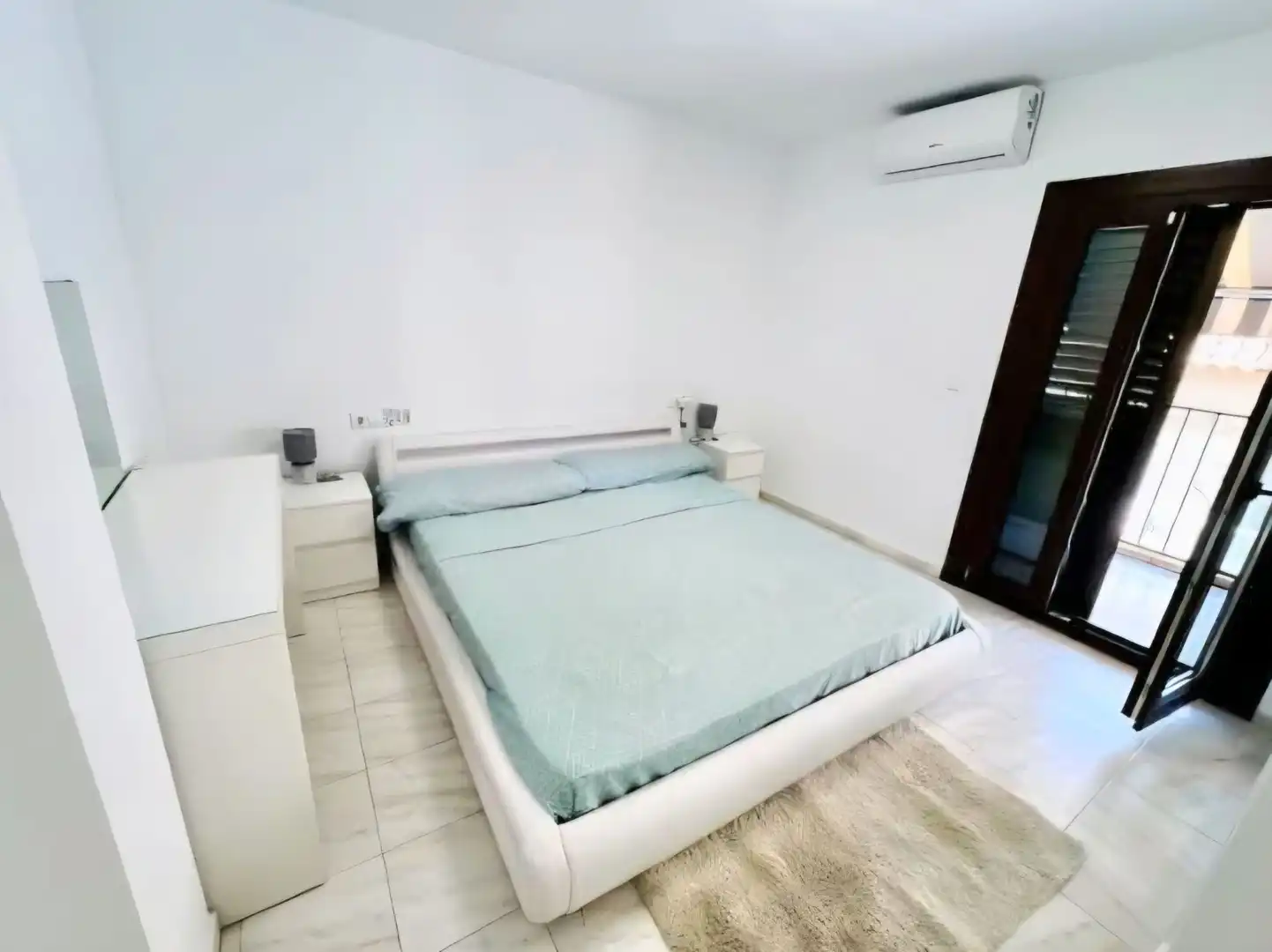 Dormitori de Dúplex en venda en Torrevieja amb Aire condicionat, Terrassa i Moblat