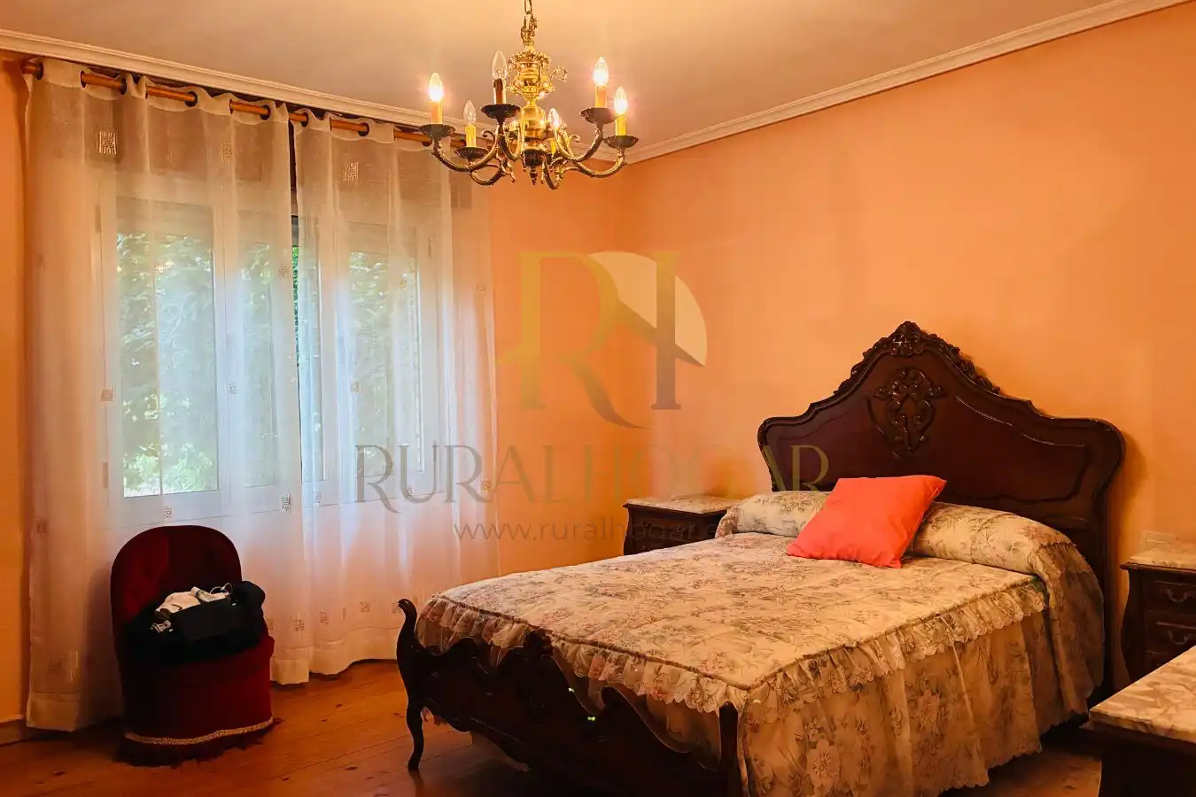 Habitación de Casa o chalet en venta en Cuadros con Calefacción y Jardín privado