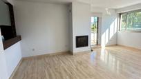 Living room of Flat for sale in Mijas  with Air Conditioner, Heating and Parquet flooring