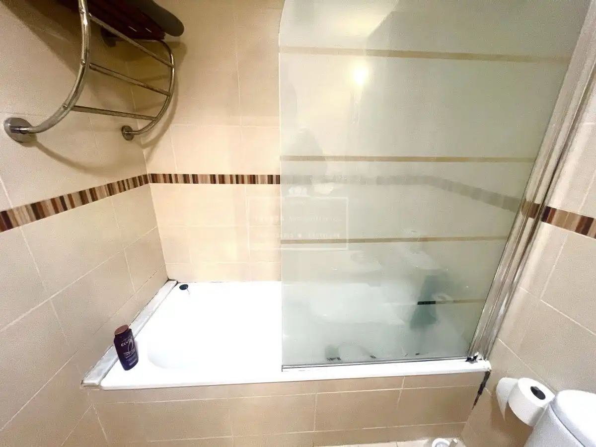 Baño de Piso en venta en Castellón de la Plana / Castelló de la Plana con Aire acondicionado, Calefacción y Terraza