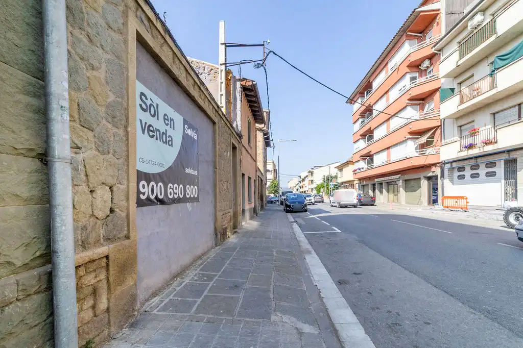 Exterior view of Office for sale in Manlleu