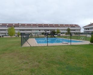 Piscina de Pis de lloguer en Medina de Pomar amb Calefacció, Terrassa i Piscina