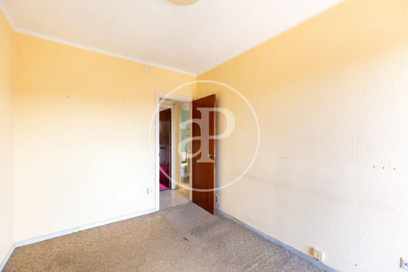 Habitación de Piso en venta en Sant Just Desvern con Aire acondicionado, Calefacción y Jardín privado