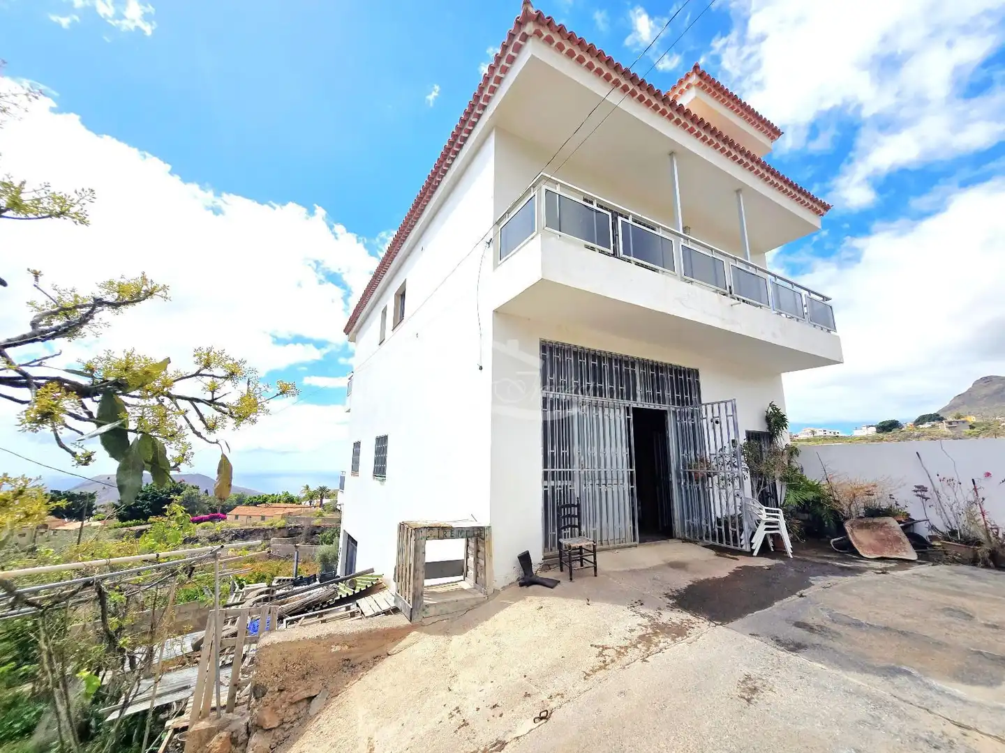 Vista exterior de Casa o xalet en venda en Arona amb Terrassa